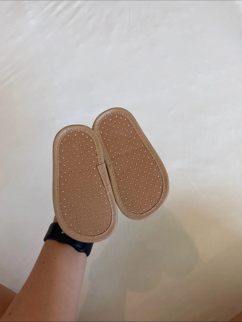 NWOT Old Navy Brown Scalloped Daisy Cutout Sandals Size 12-18 Months